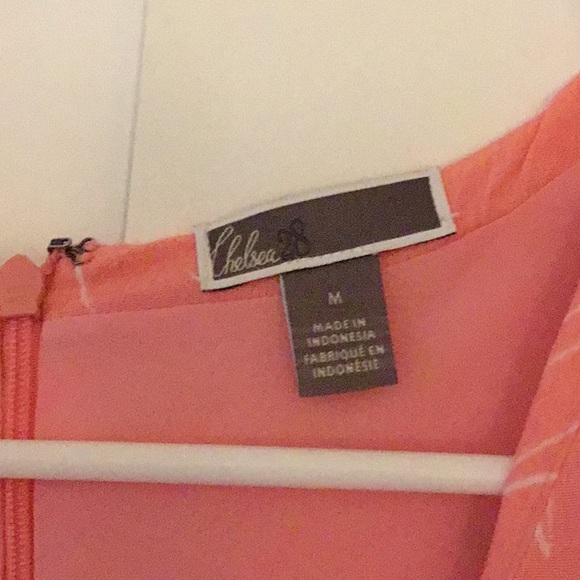 Pink Vneck dress - Picture 2 of 5